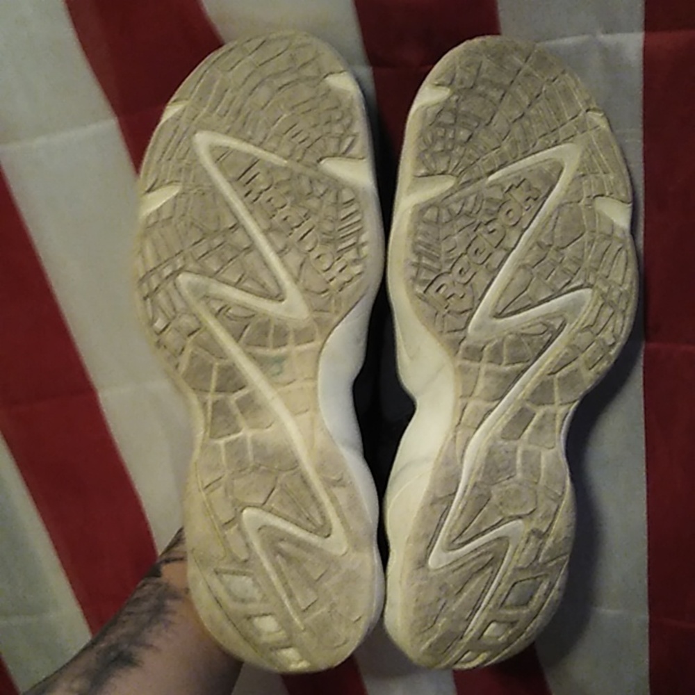 Unique Reebok Recycled Shoes - Picture 4 of 6